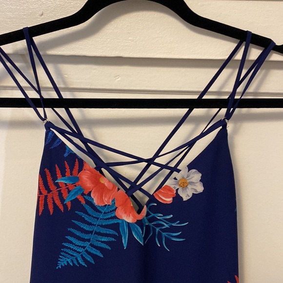 Express Blue Floral Tank Top - Picture 3 of 7